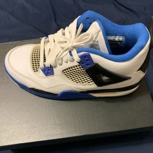 Air Jordan 4 Motorsport